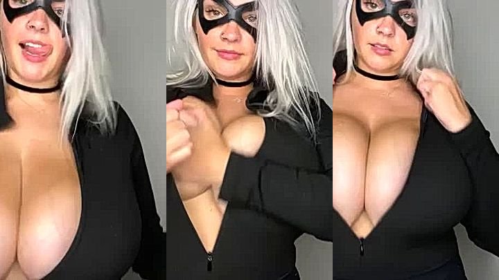 Sexy Lady Showing her Big Boobs Leaked video