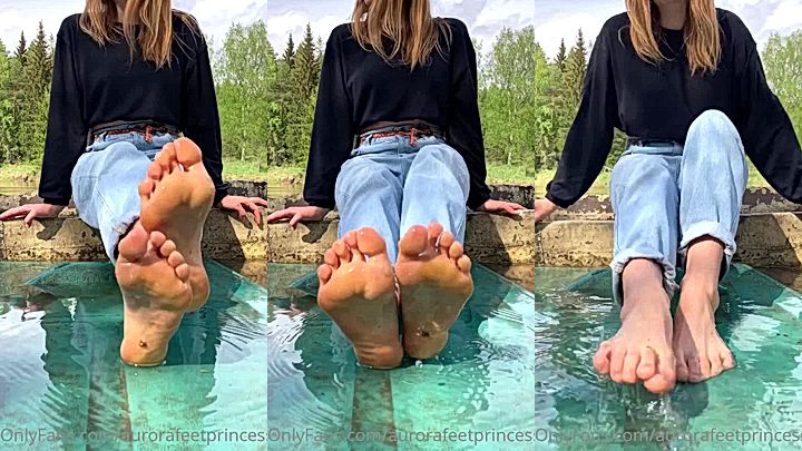 sexy girl aventurinex teasing her feet