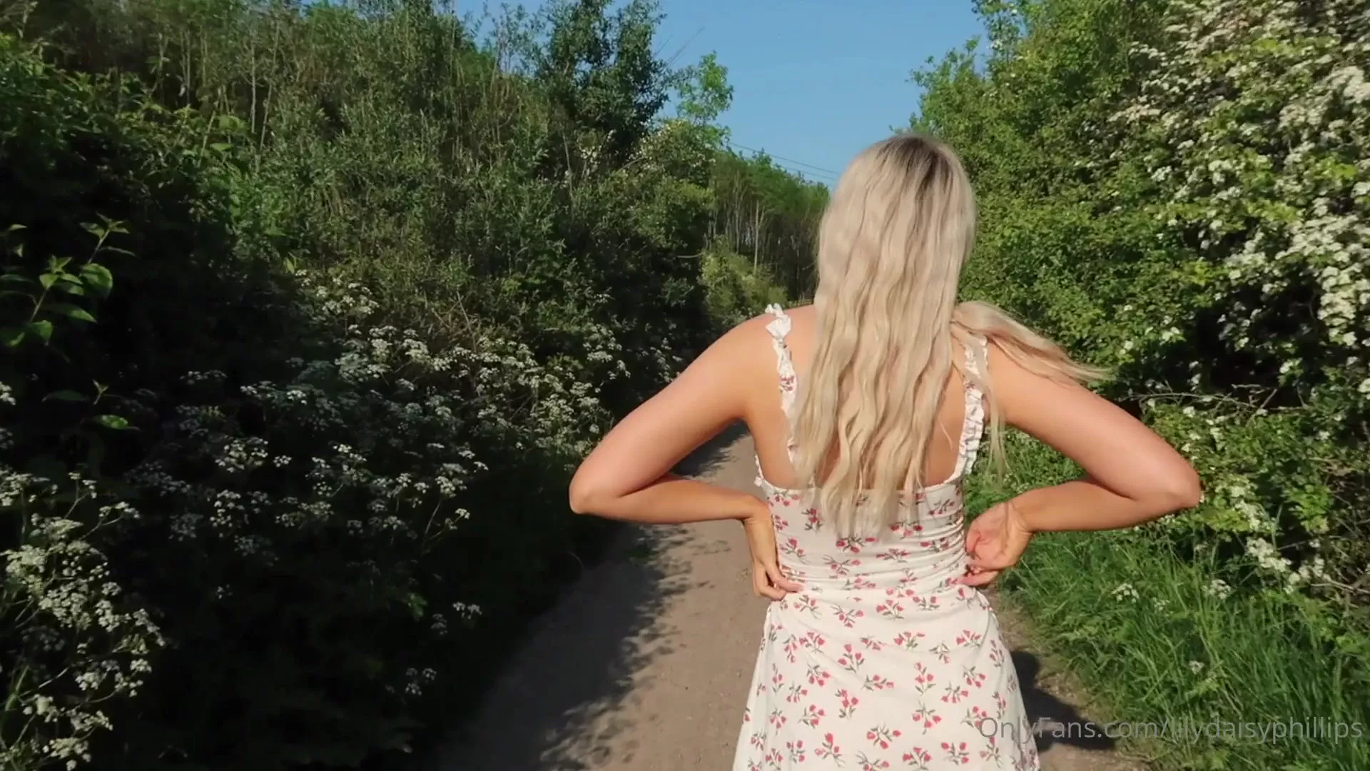 sexy blonde babe Lillian Phillips masturbating in the woods