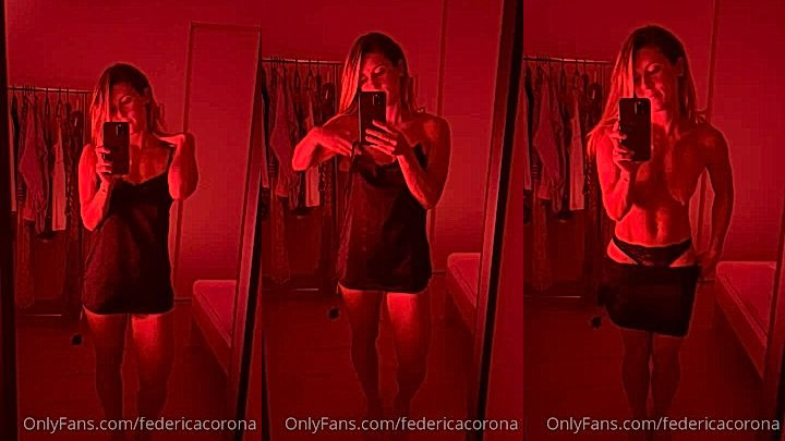 federicacorona red room sexy body tease