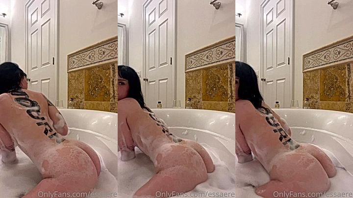 naked girl essaere bathtub ass twerking onlyfans video leaked