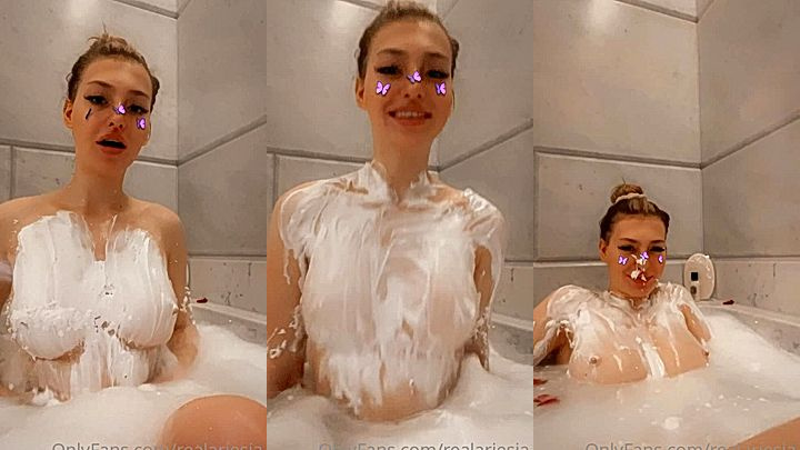 Ari Baby teasing her hot soapy body in the bathtub