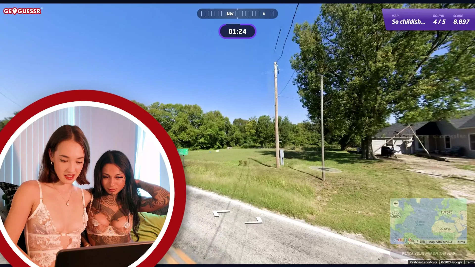 Cheekymz two horny babes masturbates during livestream video leaked