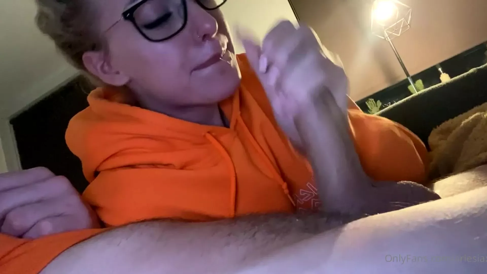 horny glasses babe Ari Baby sucking a big cock