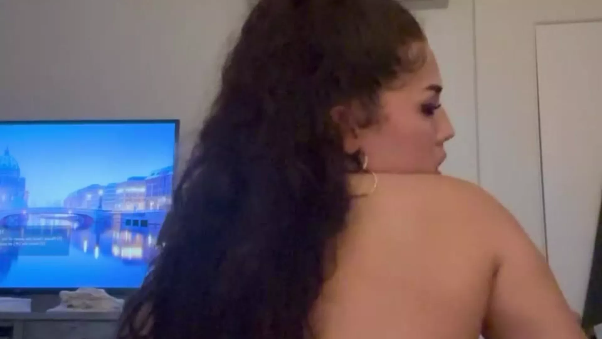 Playgirlcris big natural tits bed tease video leaked