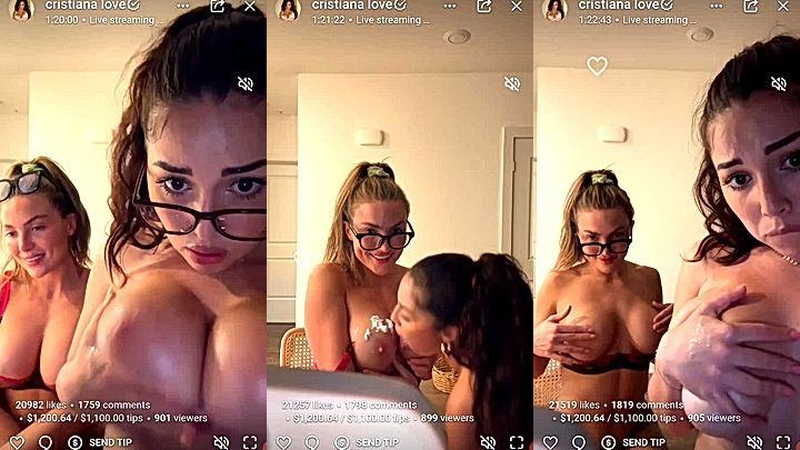 Playgirlcris two hot babes naughty playing livestream