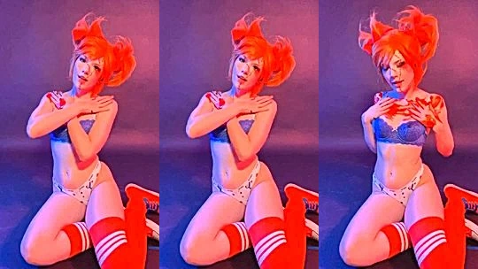 blood clown Notmeggii teasing in her cosplay