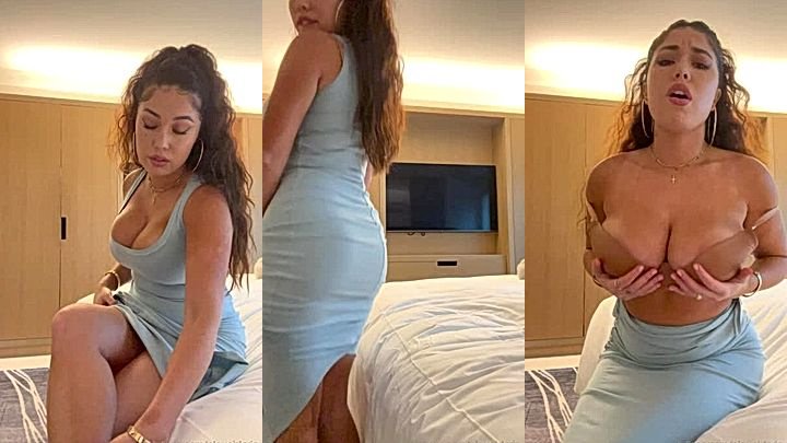hot American babe Playgirlcris teasing her big tits video leaked