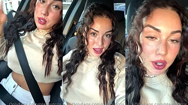 Playgirlcris showing off her sexy outfit in the car