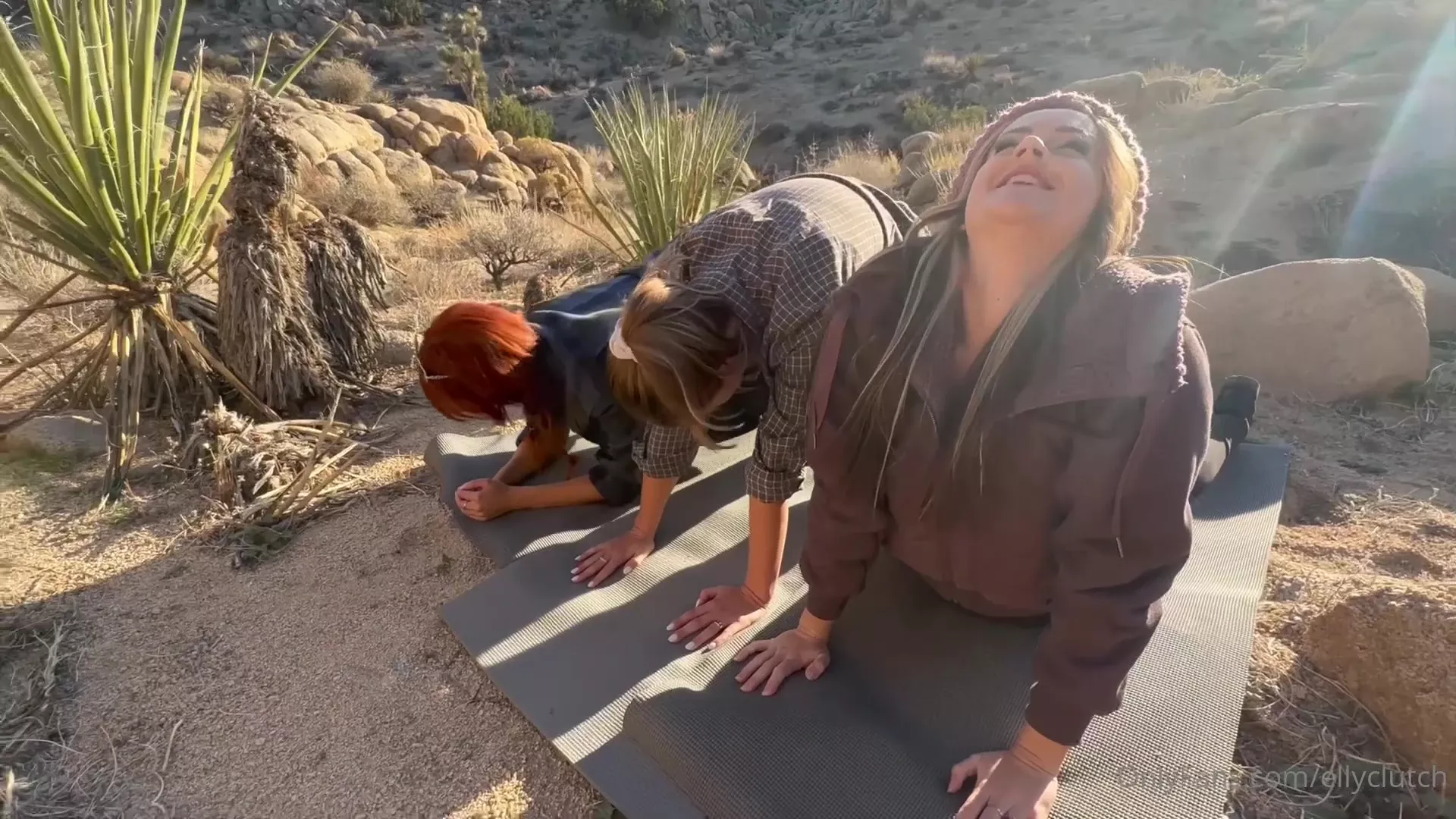 ellyclutch three swinger couple outdoor fucking