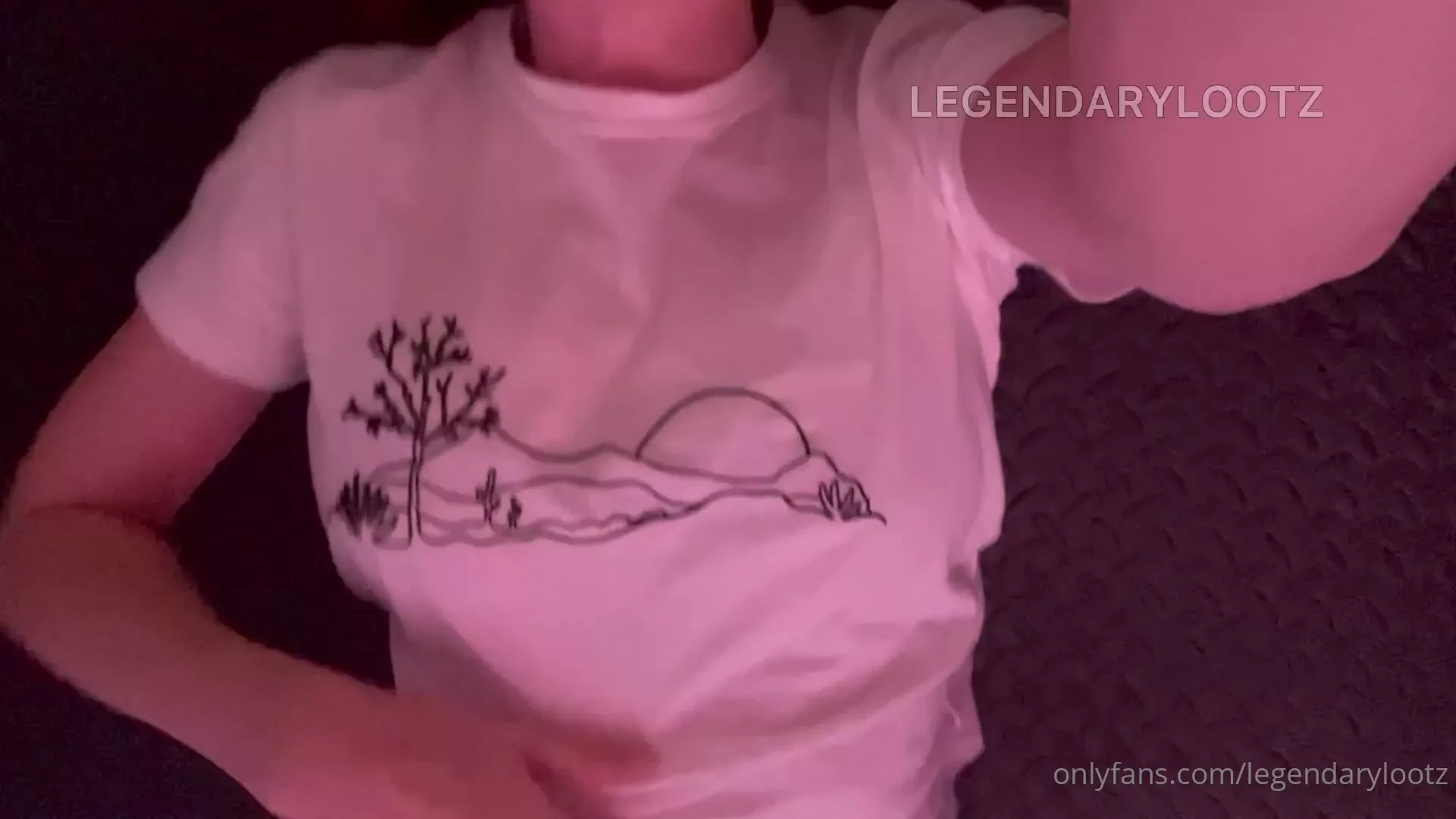Legendarylootz teasing her naked tits while working out