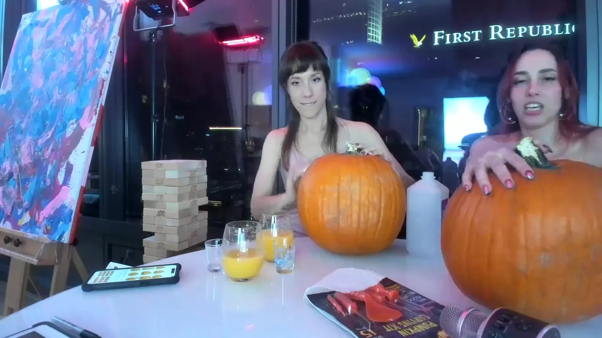 Delightfulhug two naked sluts halloween play on livestream